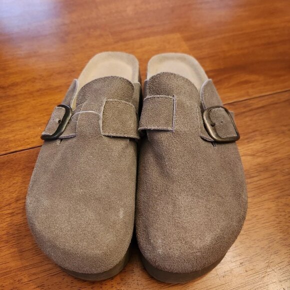 Cushionaire Shoes - Cushionaire tan suede women shoes Brand new size 8.5 slip on mules platform